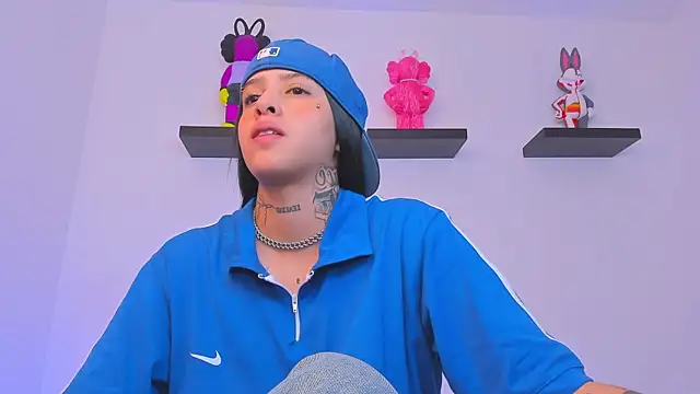 Gangster Girl online show from March 4, 2025, 10:49 pm