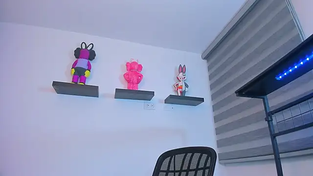 Gangster Girl online show from November 22, 2025, 12:31 am