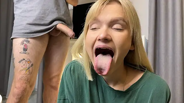 Adelovenick online show from September 11, 2025, 8:47 am