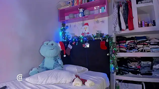 meganthompsonn22 online show from December 7, 2024, 5:48 am