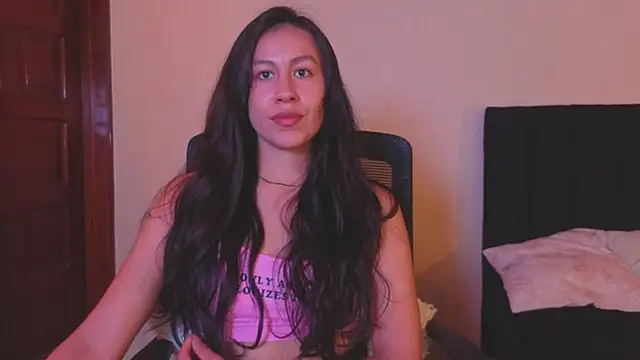 EmiGomez  online show from July 12, 2026, 4:31 pm