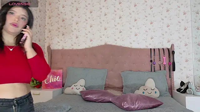 AvrillThomas online show from February 6, 2025, 2:26 pm