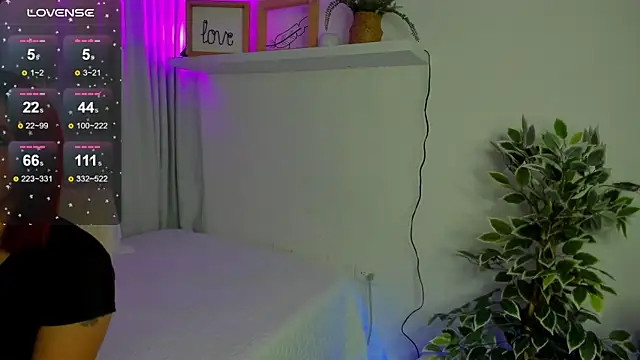 susyy7 online show from March 17, 2025, 3:36 am