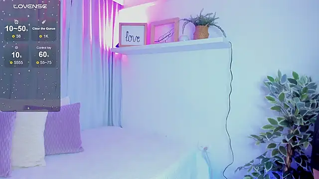 susyy7 online show from March 18, 2025, 3:42 am