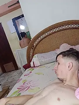 Milfvalesk online show from January 17, 2025, 7:49 pm