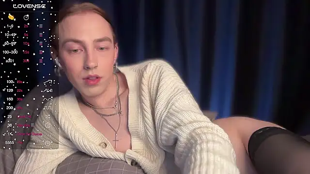 Avril Pearly  online show from January 13, 2025, 10:03 pm