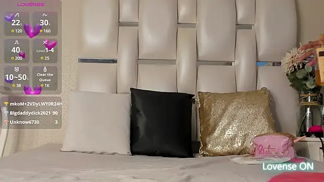 vayoleen online show from February 21, 2025, 4:37 pm