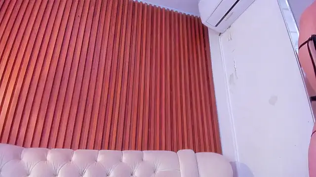 Snapshot of RosarioCruzz chatting on June 29, 2026, 4:51 pm RosarioCruzz online show from June 29, 2026, 4:51 pm
