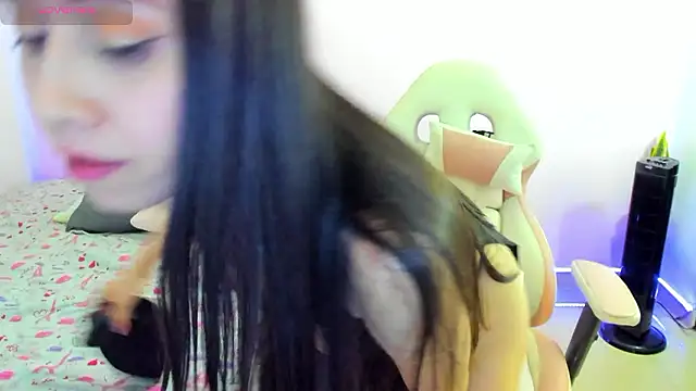 sophie pazz online show from December 6, 2024, 1:40 am