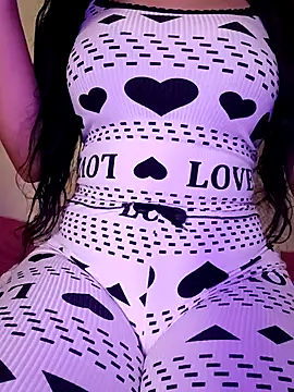 Almas Queen online show from April 22, 2026, 3:31 am