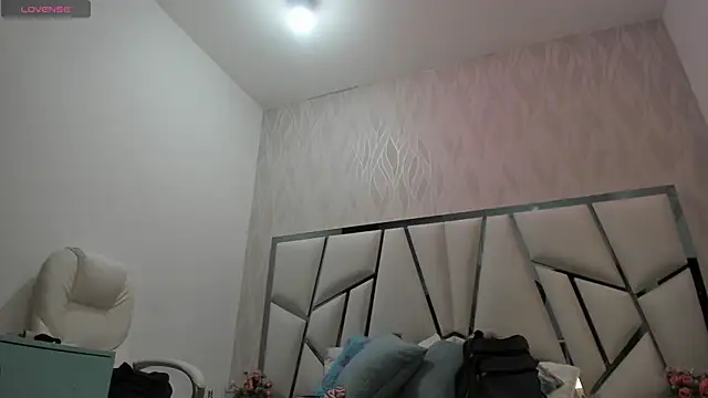 Victoriaa millers online show from February 15, 2026, 7:10 pm