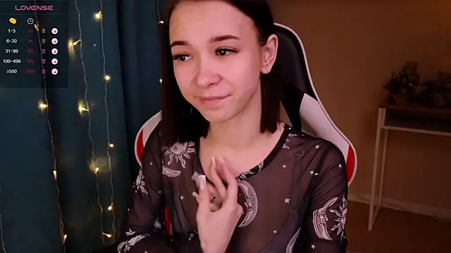 LilithStrangfor online show from December 29, 2024, 8:58 pm