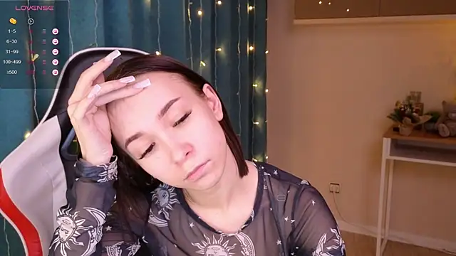 LilithStrangfor online show from December 30, 2024, 3:03 am