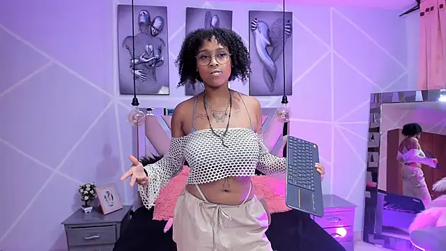 Elith noa online show from February 8, 2025, 10:29 pm