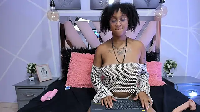 Elith noa online show from February 9, 2025, 1:33 am