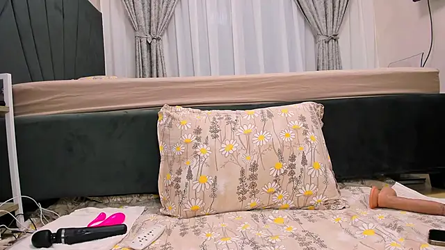 wowsquirtx online show from February 15, 2025, 3:20 am