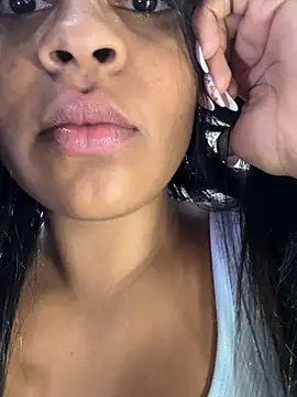 SussiSotto online show from December 11, 2024, 12:02 pm