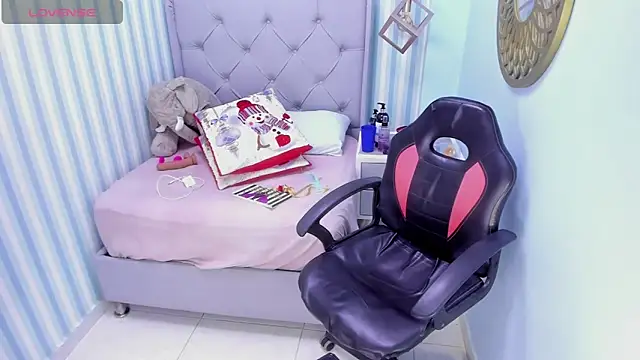 LINASTARK online show from December 13, 2024, 3:05 am