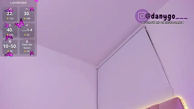 Snapshot of ZarianaEvanz chatting on September 13, 2025, 11:04 pm ZarianaEvanz online show from September 13, 2025, 11:04 pm