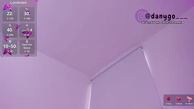 Snapshot of ZarianaEvanz chatting on October 29, 2025, 9:49 pm ZarianaEvanz online show from October 29, 2025, 9:49 pm