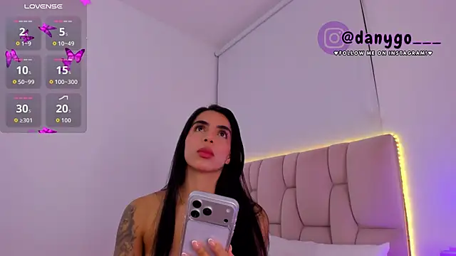 Snapshot of ZarianaEvanz chatting on November 29, 2025, 11:52 pm ZarianaEvanz online show from November 29, 2025, 11:52 pm