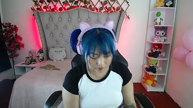 Shaddycute  online show from December 23, 2024, 4:50 pm