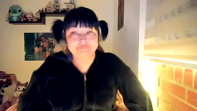 Shaddycute  online show from February 15, 2026, 2:19 am