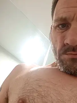 gettinit2wice online show from October 3, 2025, 11:35 pm