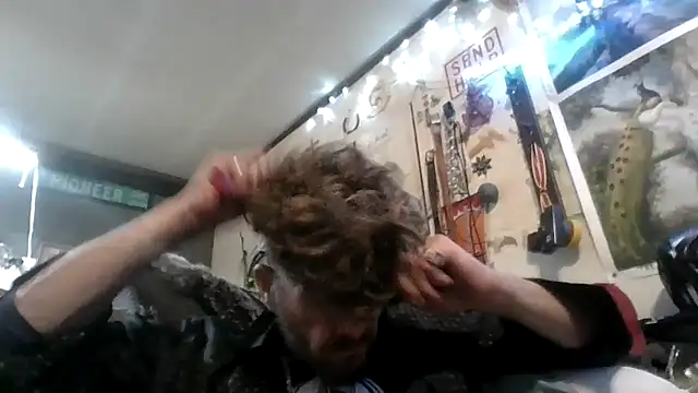 gettinit2wice online show from November 22, 2025, 12:59 pm