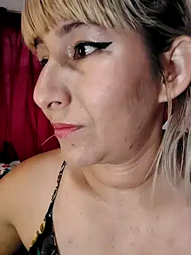 florecita9 online show from January 30, 2025, 9:04 pm