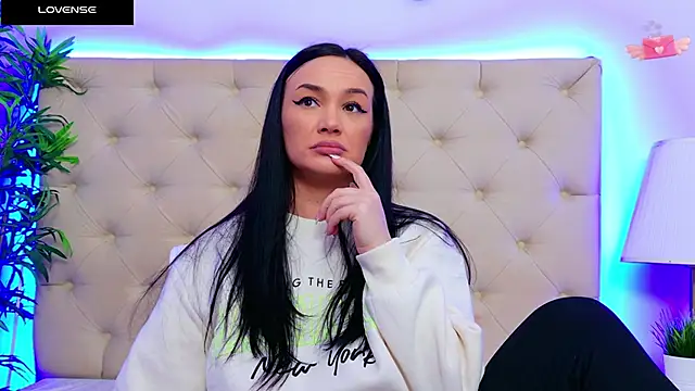 DaliyaArabian online show from January 15, 2025, 7:23 pm