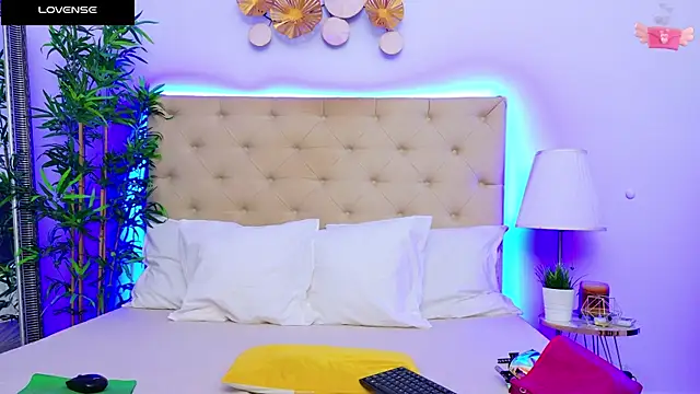 DaliyaArabian online show from January 21, 2025, 12:50 pm