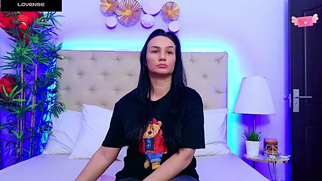 DaliyaArabian online show from February 13, 2025, 12:43 pm