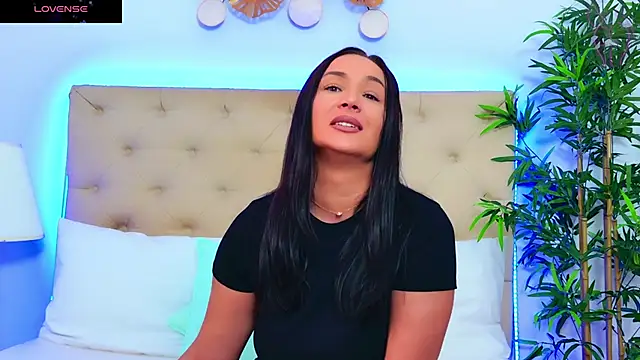 DaliyaArabian online show from September 25, 2025, 11:58 am