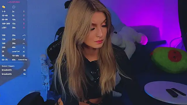 Saillise online show from March 13, 2025, 1:43 am