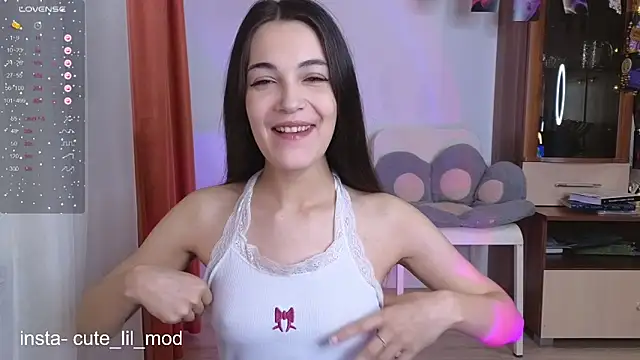 Snapshot of art_phoenix chatting on March 21, 2025, 9:01 pm art phoenix online show from March 21, 2025, 9:01 pm