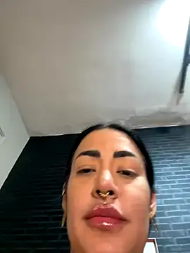 exquentadamay online show from October 18, 2025, 3:20 am