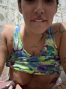 exquentadamay online show from April 12, 2026, 9:42 pm