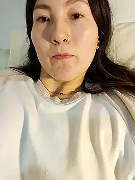 Elle Lee  online show from February 11, 2025, 3:08 am