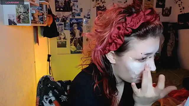 Alex Howell online show from December 2, 2025, 8:04 pm