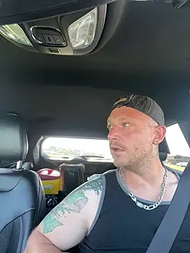 Mcpussypounder211 online show from July 16, 2026, 1:39 pm
