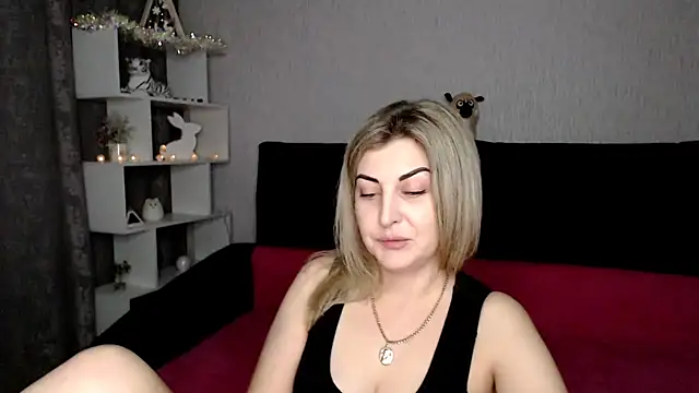 Amelia Harper online show from December 17, 2024, 2:55 pm