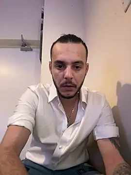 Alexandrupgixx online show from December 31, 2024, 9:39 pm
