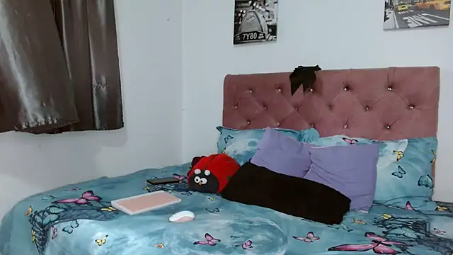 saritapretyy online show from November 28, 2025, 8:11 pm