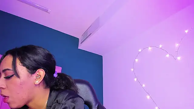 MavyStar online show from December 17, 2024, 5:58 pm