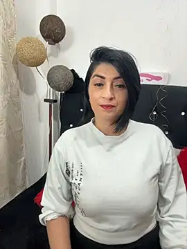 karenlennox1 online show from December 4, 2025, 1:59 am