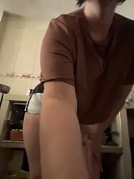 karenlennox1 online show from December 4, 2025, 7:00 pm