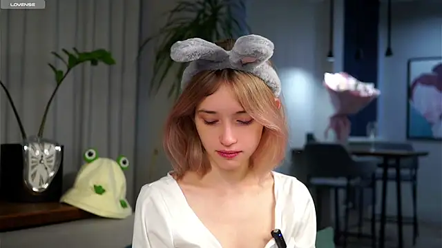 EdlinHargus online show from February 13, 2025, 1:50 am