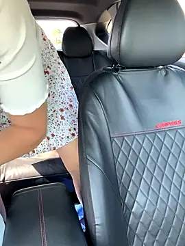 Cherry-red-xo online show from September 19, 2025, 5:13 pm