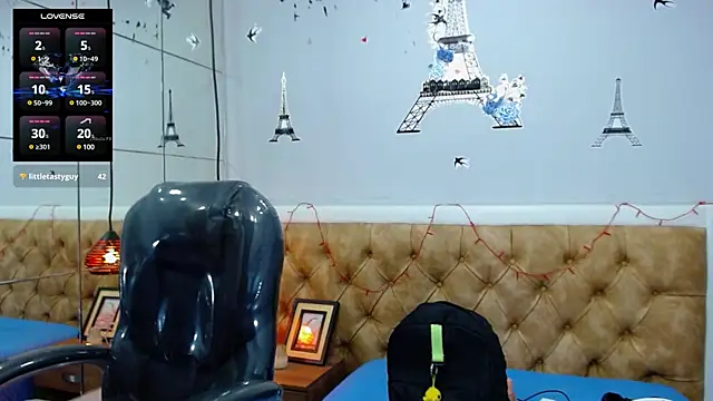 SkinnyBoy  online show from March 5, 2025, 3:07 pm